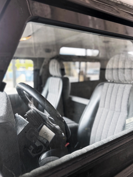 Land Rover Defender en Tweed Ralph Lauren et cuir noir